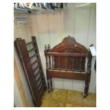 Antique Crib (very good condition)