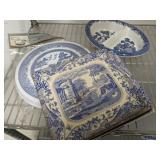 BLUE AND WHITE DIVIDER DISH, PLACE MATS
