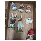 TRAY OF ANGELS AND VICTIRAN FIGURINES