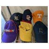 ASSORTED GOLF AND SPORTS HATS