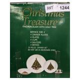 CHRISTMAS TREASURE PORCELAINDISH SET