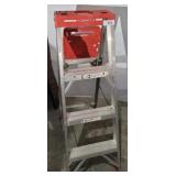 WERNER ALUMINUM 4 FT A FRAME LADDER