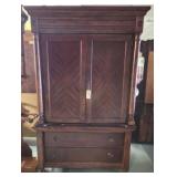 KLAUSSNER ARMOIRE