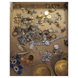 TRAY OF COSTUME JEWELRY