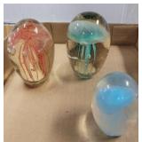 GROUND BOTTOM ART GLASS PAPER WEIGHTS JELLY FISH