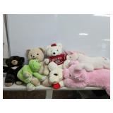 GROUP OF LARGE PLUSH ANIMALS