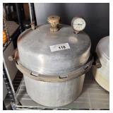 BURPEE ARISTOCRAT COOKER PRESSURE COOKER