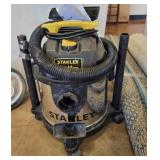 STANLEY 4 GAL WET/DRY VAC