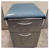 2 DRAWER FILING CABINET ON CASTERS 16X24X23