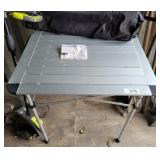 ALUMINUM FOLDING TABLE