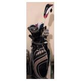 GOLF BAG AND LEFT HANDED CLUBS, TAYLOR MADE,