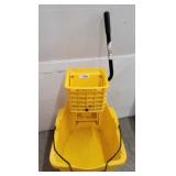 RUBBERMAID COMMERCIAL MOP BUCKET