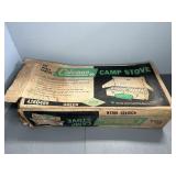 COLEMAN 3 BURNER CAMP STOVE