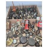 OIL CANS & TINS