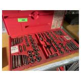 SNAP-ON 76 PIECE TAP AND DYE SET