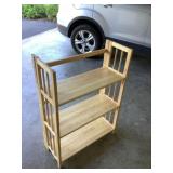 Shelf unit that folds up wooden