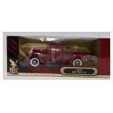 Road Signature 1:18 Die Cast Model Car (MIB)