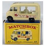 Matchbox Die Cast #47 Ice Cream Canteen w/OB