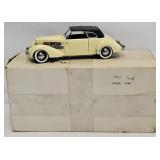 Franklin Mint 1:24 Die Cast 1937 Cord Coupe Model