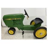 Ertl No. 520 John Deere Pedal Tractor