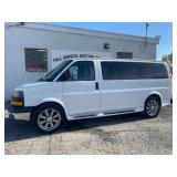 2010 GMC Savana 12 Passenger Van