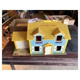69 Fisher Price Play Family House
