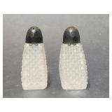 Salt & Pepper Shaker Set