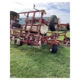 Wil-rich quad 5 field cultivator