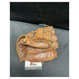 JC Higgins Glove