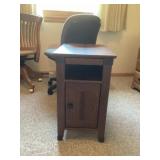 End table 14 1/4 22 1/2 24 3/4 tall