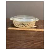 Pyrexx  045. 2 1/2 quart casserole dish