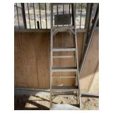 Aluminum ladder