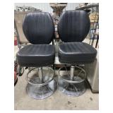 Hydraulic bar stools