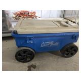 Rolling garden cart