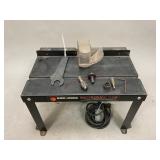 Hitachi Router + Black & Decker Router/Jig Table