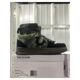 SZ 8 CAMO TRUE RELIGION TENNIS SHOE