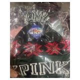 STOCKING CAP W PINK LOGO