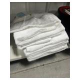 6 PLUSH BATH TOWELS