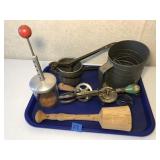 Assorted Vintage Kitchen Gadgets