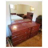 kling cherry 4 pc bedroom suit w/sleep number bed