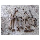 antique tools & parts chains