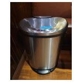 step on stainless steel waste can