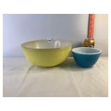 Assorted Pyrex Nesting Bowls