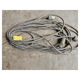 2 heavy duty 4 prong extension cords