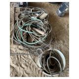 6 hydraulic rams and misc hydraulic hoses