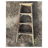 4ft Wooden Step Ladder