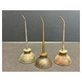 (3) vtg Thumb Pump Oil Cans