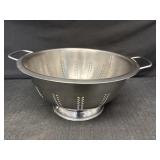 Stainless steel pedestal colander-6in tall