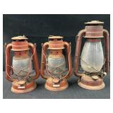 3 kerosene lamps