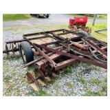 10 Ft wheel disk w/ hydraulic cylinder lift;